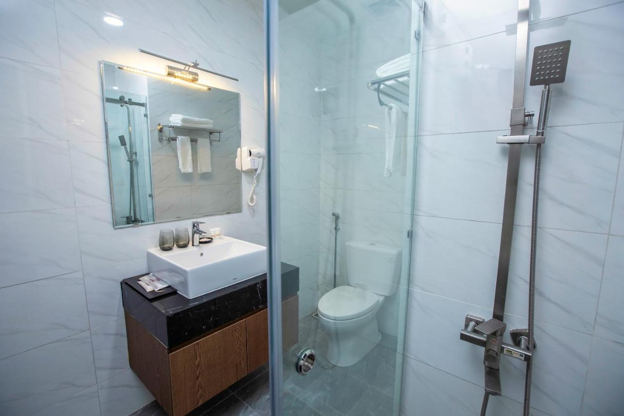 Hoang Long Hotel Ha Long Buitenkant foto
